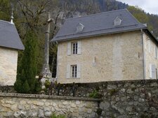Croix du cimetière du monastère de Chalais, Voreppe, Isère.