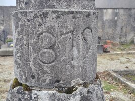 sur la base du fût : 1879.