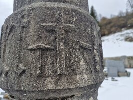 Croix et symboles maçonniques.