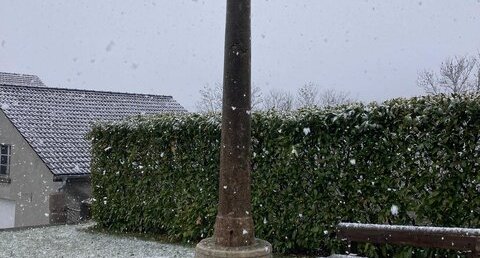 Croix de l'église de Habère-Lullin, Haute-Savoie.