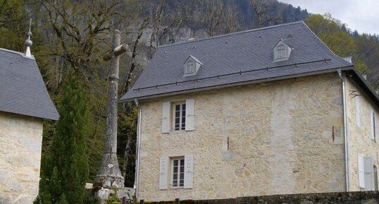 Croix du cimetière du monastère de Chalais (Voreppe 38)