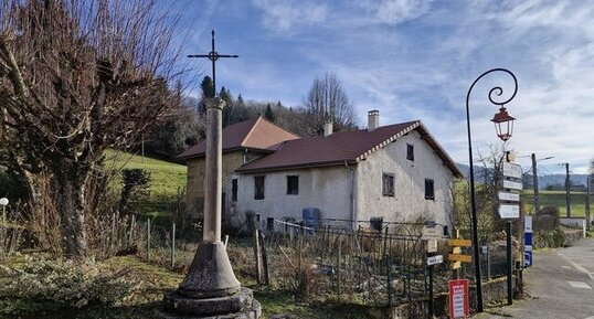 Croix de Merlas (38620) entre Saint Gloire en Valdaine et le col des Mille (…)